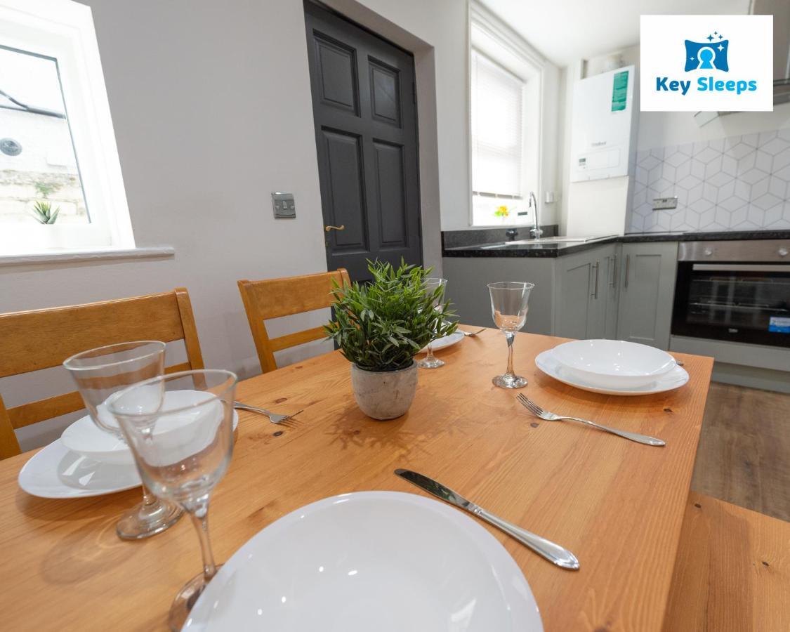 Five Bedroom Spacious Modern House By Keysleeps Short Lets Workington Lake District Beach Exterior foto