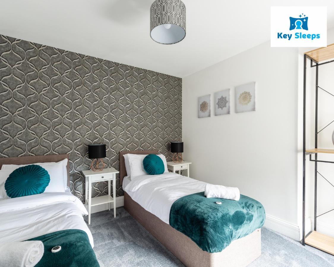 Five Bedroom Spacious Modern House By Keysleeps Short Lets Workington Lake District Beach Exterior foto