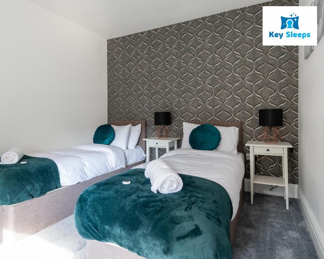 Five Bedroom Spacious Modern House By Keysleeps Short Lets Workington Lake District Beach Exterior foto